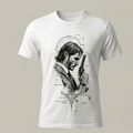Camiseta blanca trnd.ink con ilustración artística estilo boceto de John Wick sosteniendo un arma, con elementos gráficos de fondo.