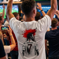 Detalle de la espalda de la camiseta negra de Cristiano Ronaldo CR7, resaltando el distintivo logo Trnd.Ink debajo del cuello.